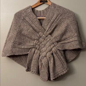 Hand knit Wool Aran/Celtic Knot-style Triangular Poncho/Shawl